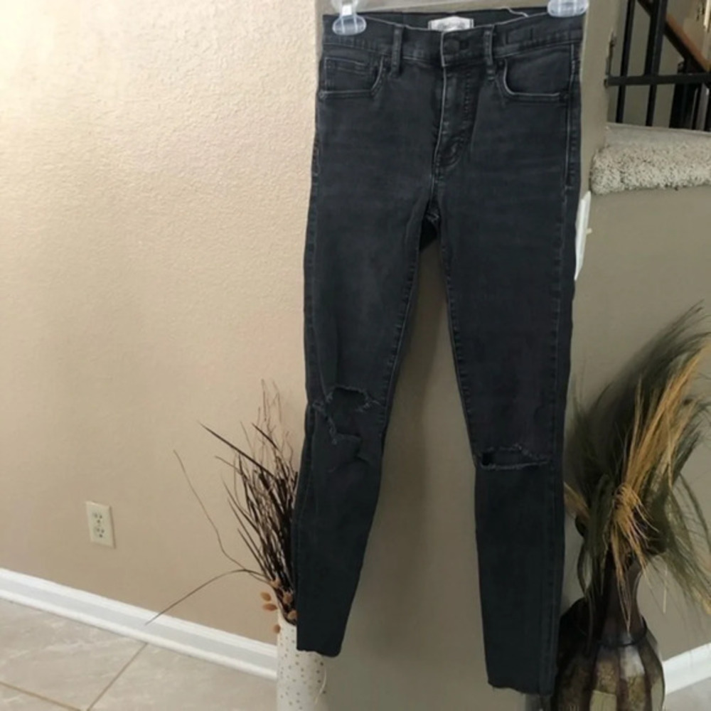 Madewell Pale Black Distressed Skinny Jeans Size 24T